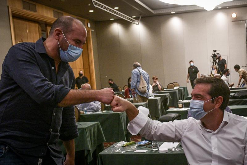 Ο Δημήτρης Τζανακόπουλος και ο Αλέξης Τσίπρας