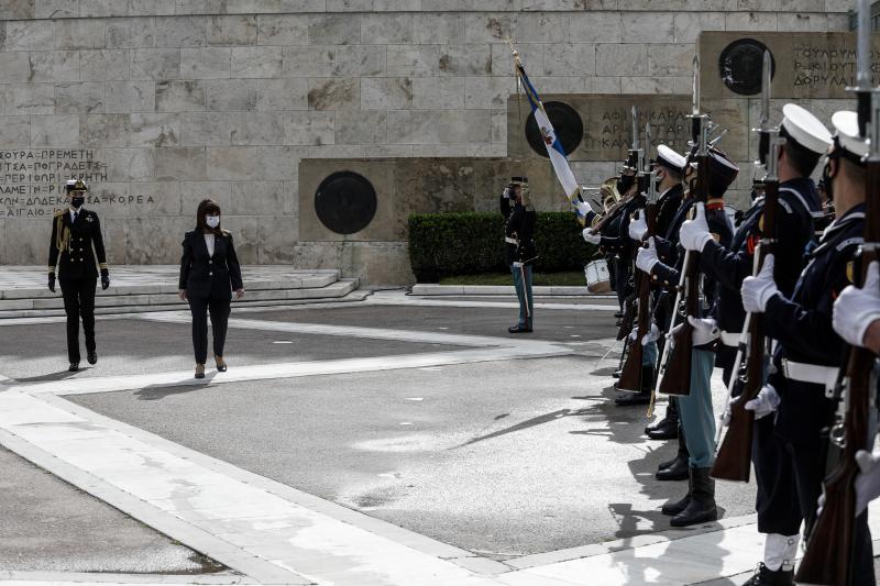 κατερίνα σακελλαροπούλου