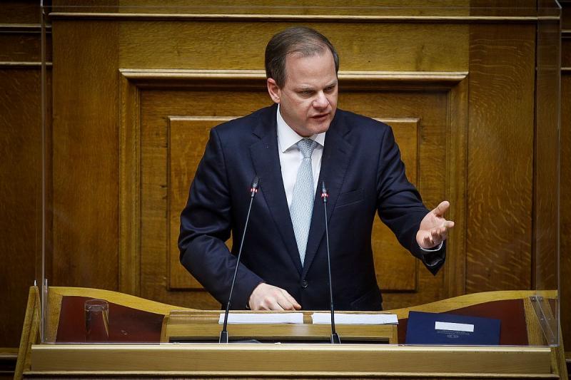 Κώστας Αχ. Καραμανλής στο βήμα της Βουλής