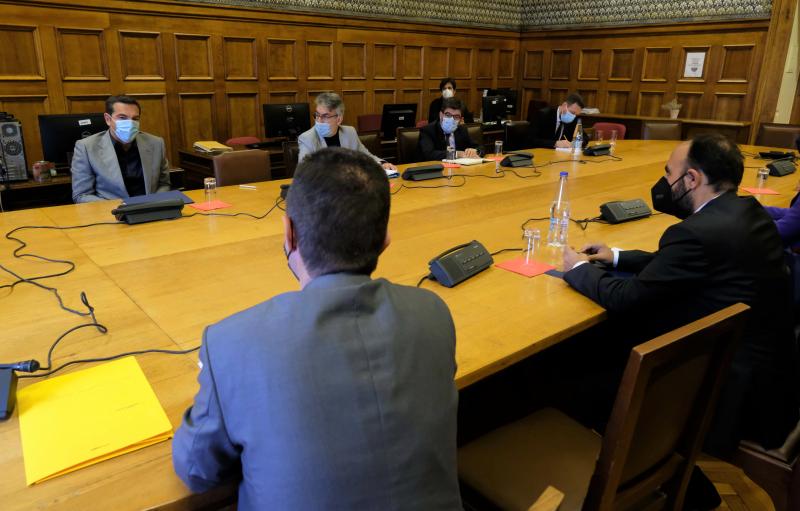 Με την Ένωση δικαστών και εισαγγελέων ο Τσίπρας