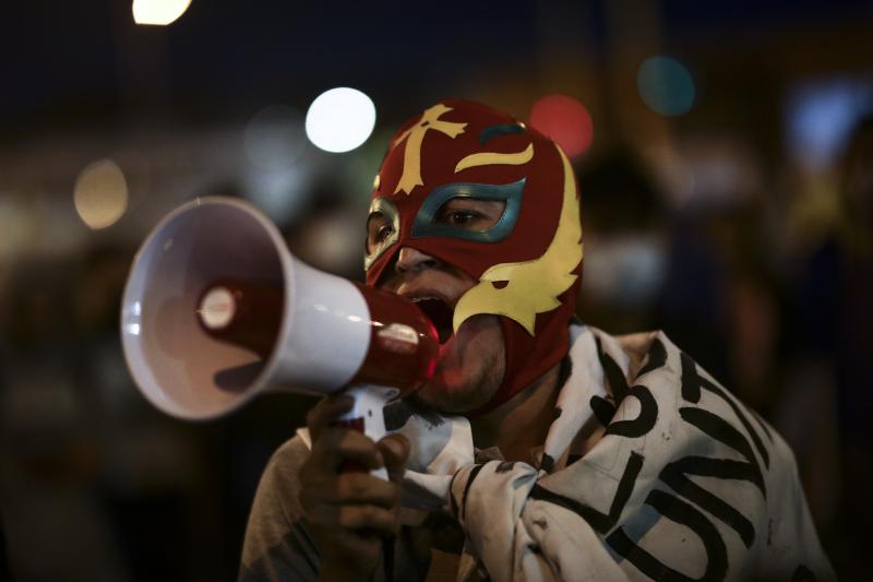 διαδηλωτής στα επεισόδια στην Κολομβία