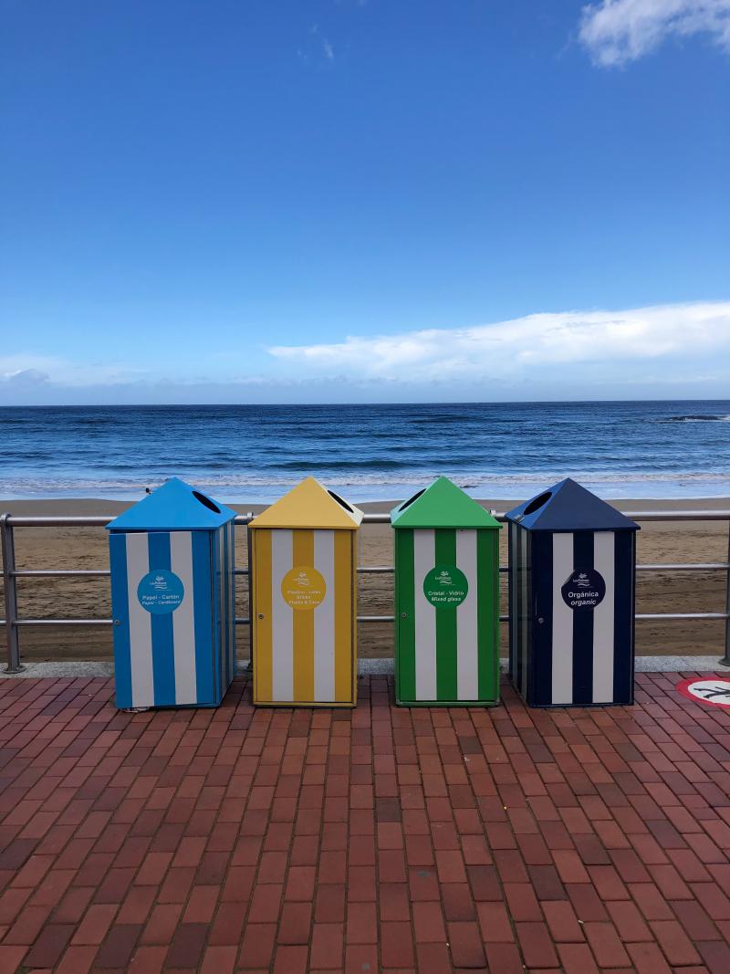booths που αλλάζεις στην παραλία