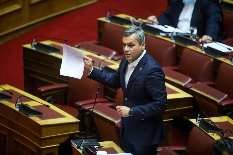 Χάρης μαμουλάκης