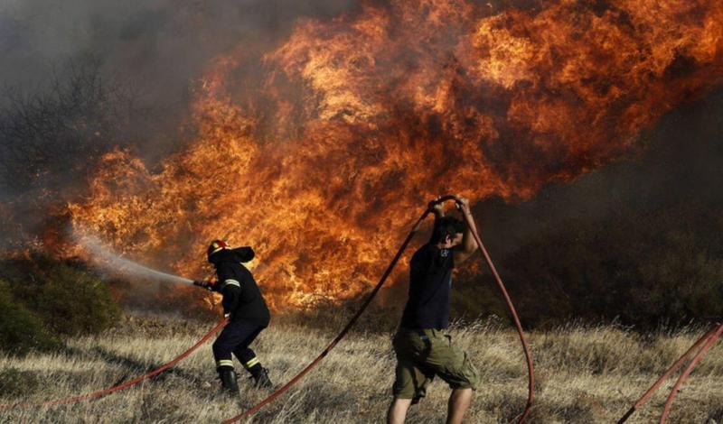 Φωτιά στη Βαρυμπόμπη