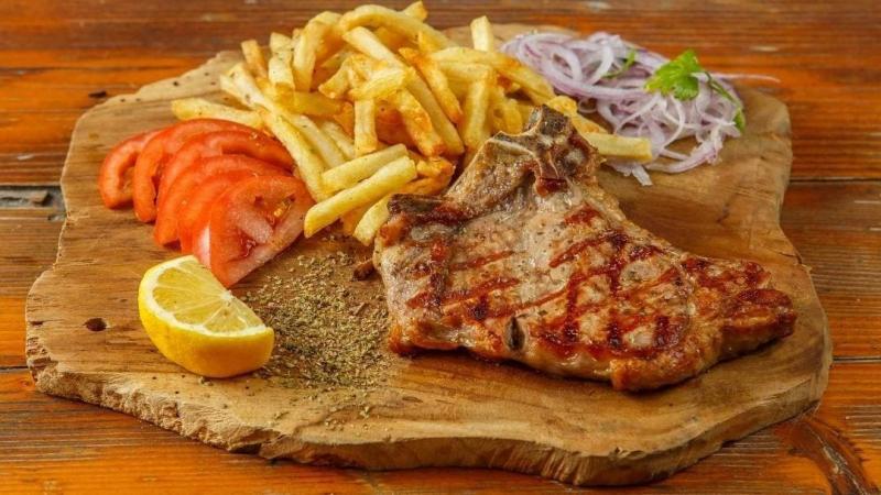 γεύμα στο ΕΠΙΚΌ grill stories