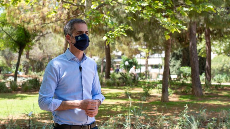 Κώστας Μπακογιάννης και πάρκο Φιξ