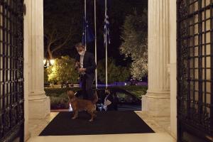 Ο Κυριάκος Μητσοτάκης με τον Peanut