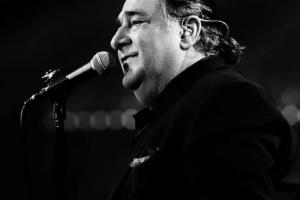 Βασίλης Καρράς 