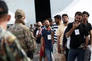 μαλακασα μεταναστες