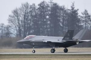 f35