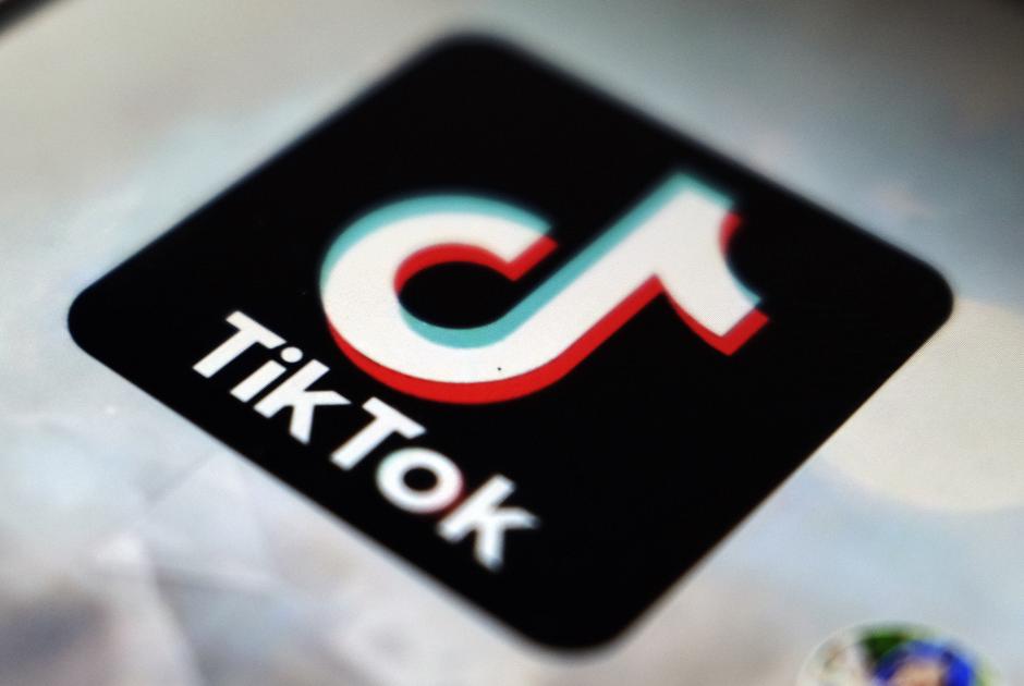 TikTok Logo Λογότυπο Tik Tok
