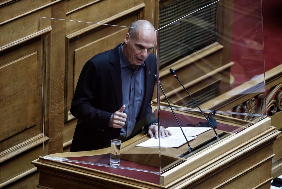 Ο Γιάνης Βαρουφάκης στη Βουλή