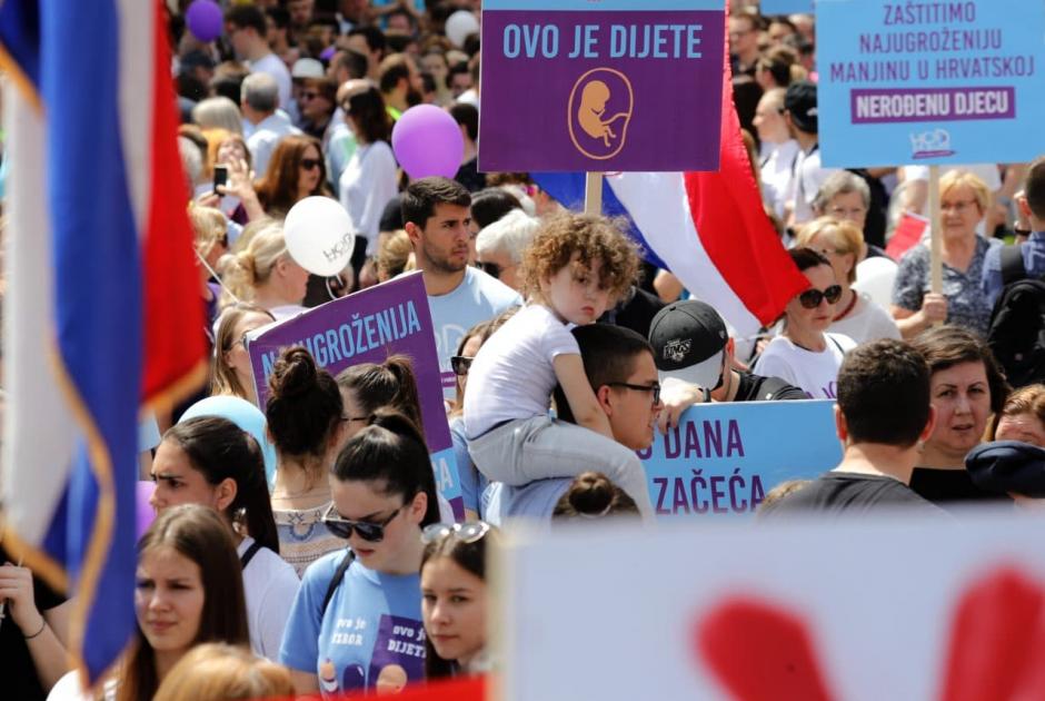 διαδηλωτές στην Κροατία κατά της άμβλωσης