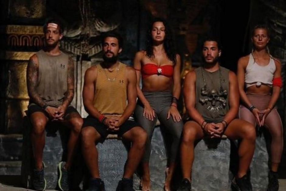 Survivor κόκκινη ομάδα