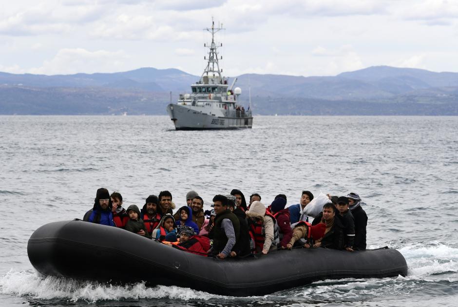 Βάρκα με πρόσφυγες