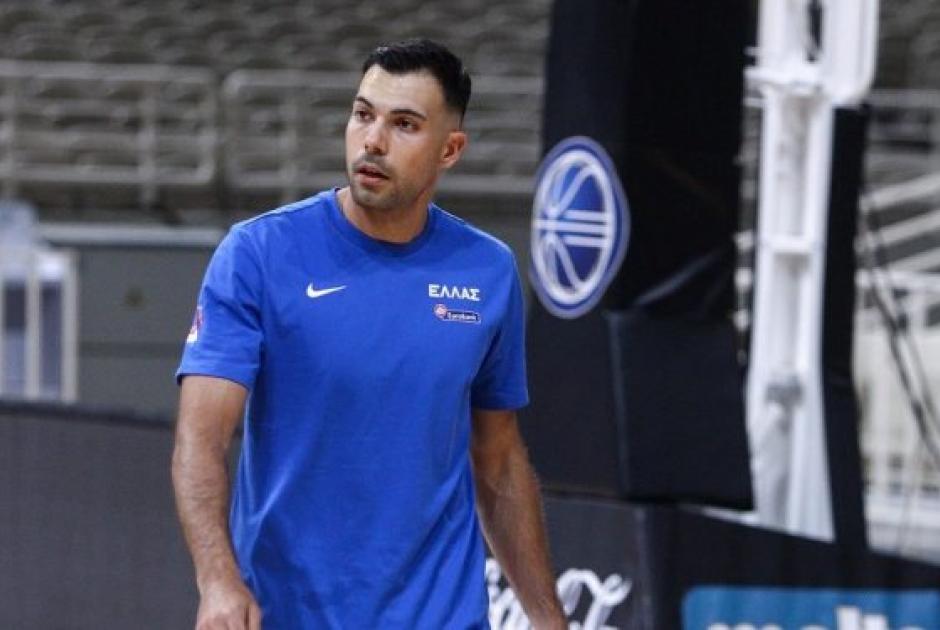 ΚΩΣΤΑΣ ΣΛΟΥΚΑΣ