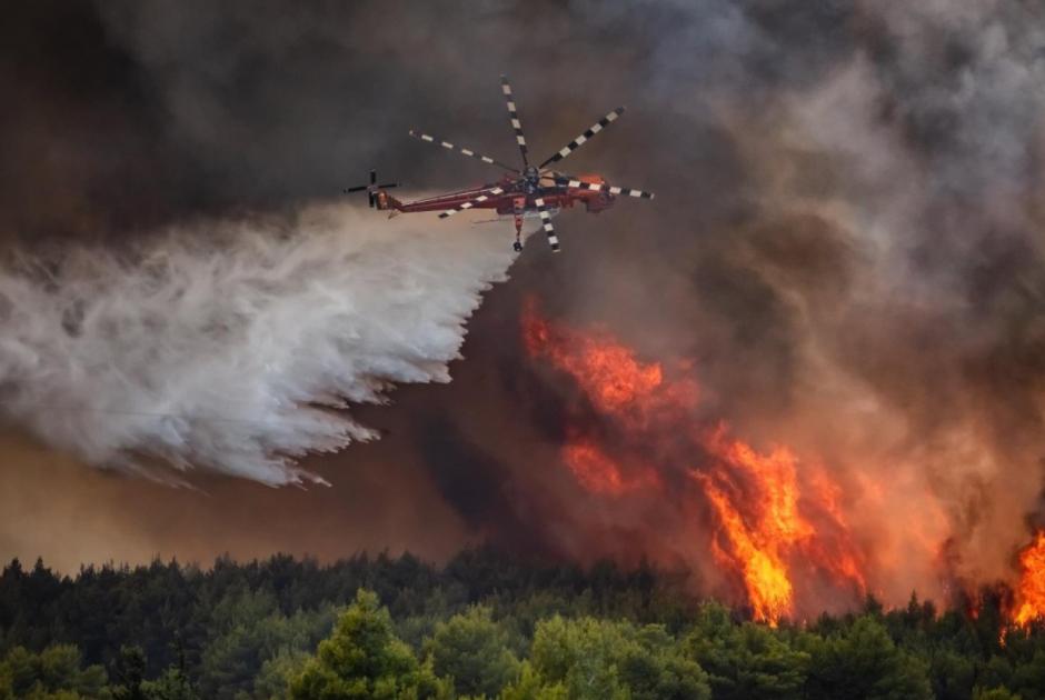 Φωτιά στη Βαρυμπόμπη