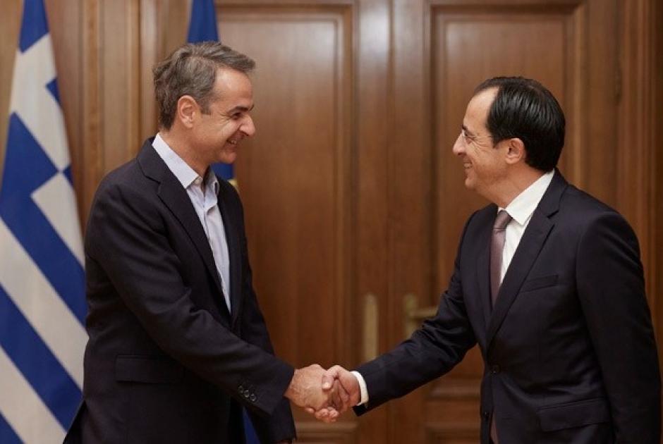 μητσοτακης χριστοδουλιδης