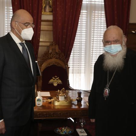 Ο Νίκος Δένδιας με τον αρχιεπίσκοπο Ιερώνυμο