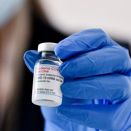 φιαλίδιο του εμβολίου Moderna