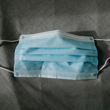 Χειρουργική μάσκα