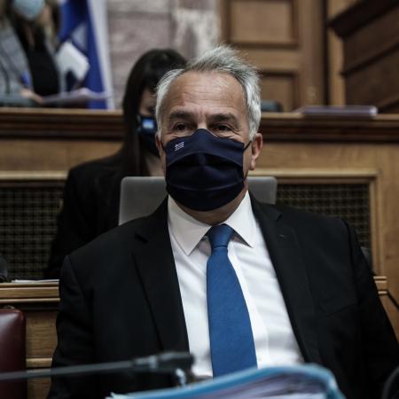 ο μάκης βορίδης στη Βουλή