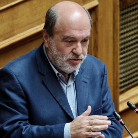Τρύφωνας Αλεξιάδης