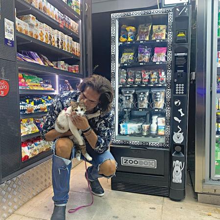 Σπαλιάρας αυτόματος πωλητής κατοικίδια