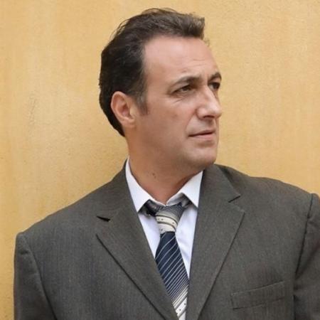 Άγριες Μέλισσες Κυριάκος